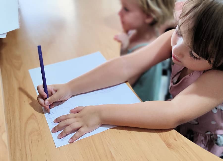 Cómo enseñarles a los niños a escribir en su diario todos los días